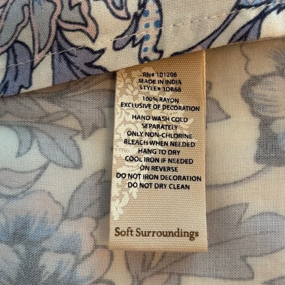 Breezy Soft Surroundings Blue and White Tunic - Picture 6 of 11